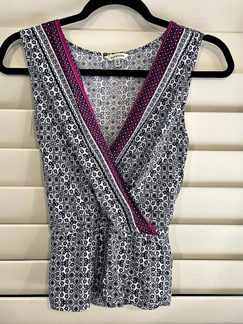 Max Studio Wrap Front Top Printed Blue White Size Medium
